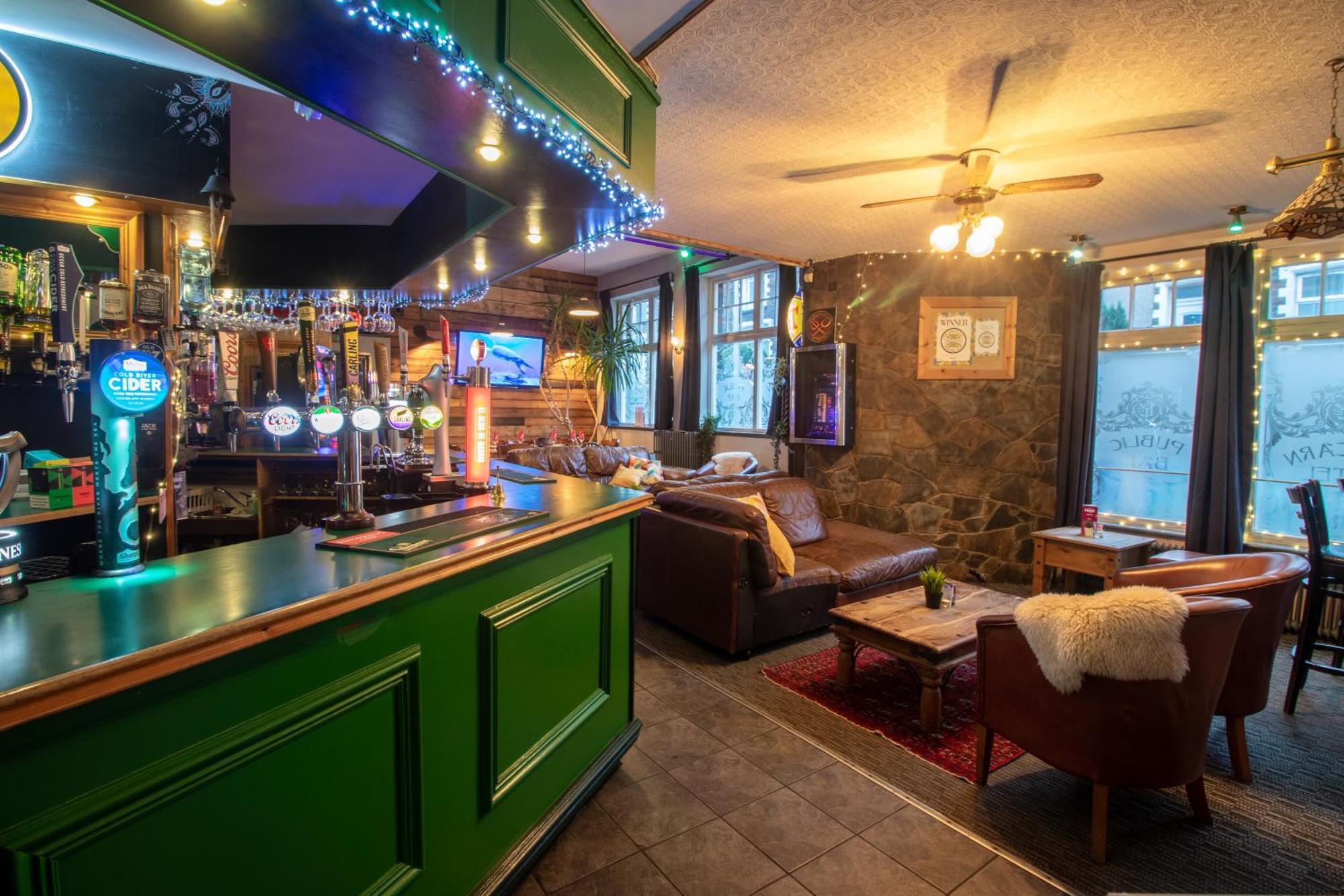 Cwmcarn Hotel & Bunkhouse エクステリア 写真